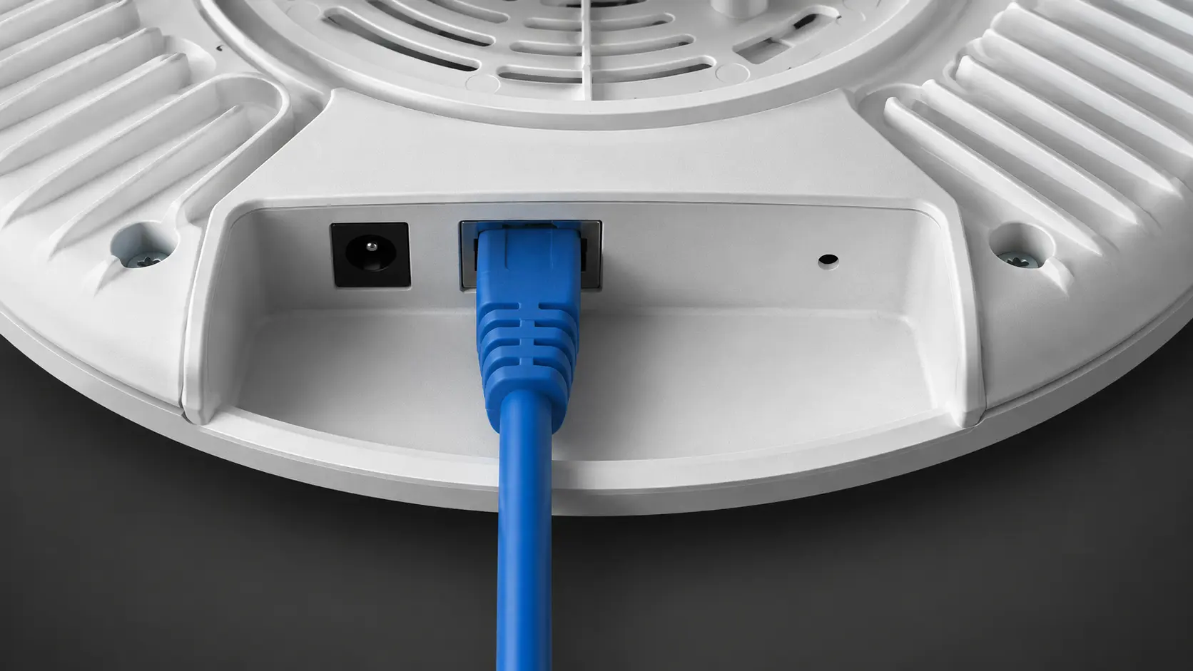 XD3001K gigabit PoE port and DC power input close-up